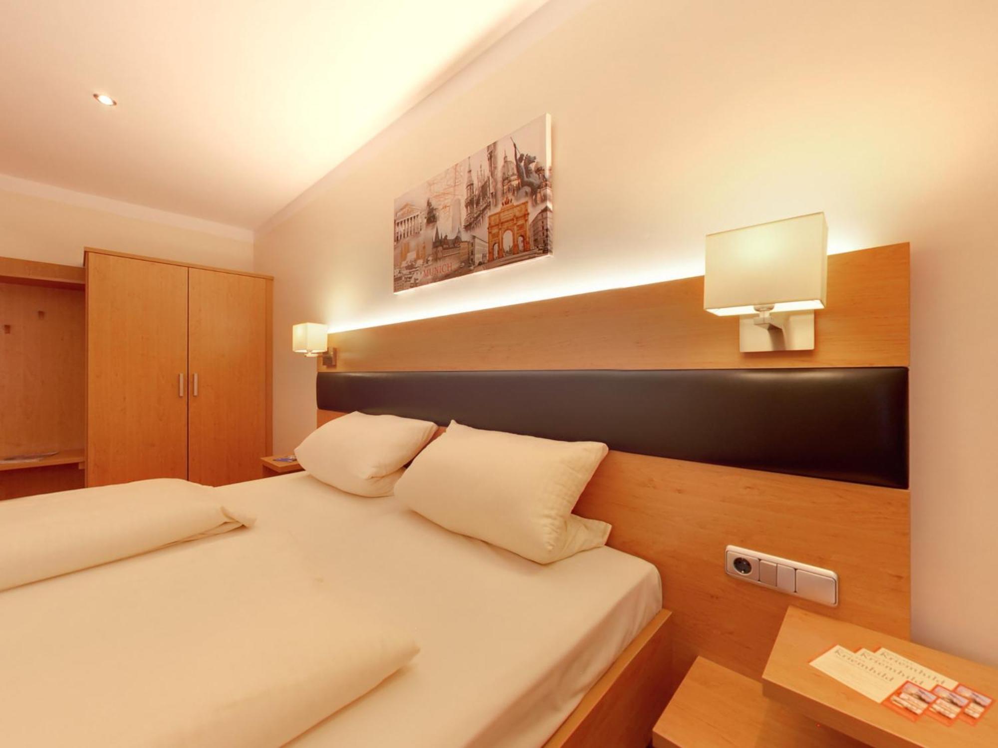 Deluxe Suite mit Whirlpool-Badewanne
